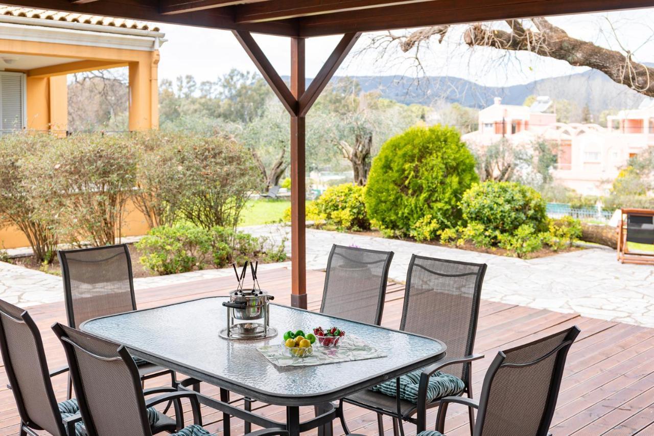 Spyrelia Villa With Private Pool & Outdoor Hot Tub Дасия Екстериор снимка