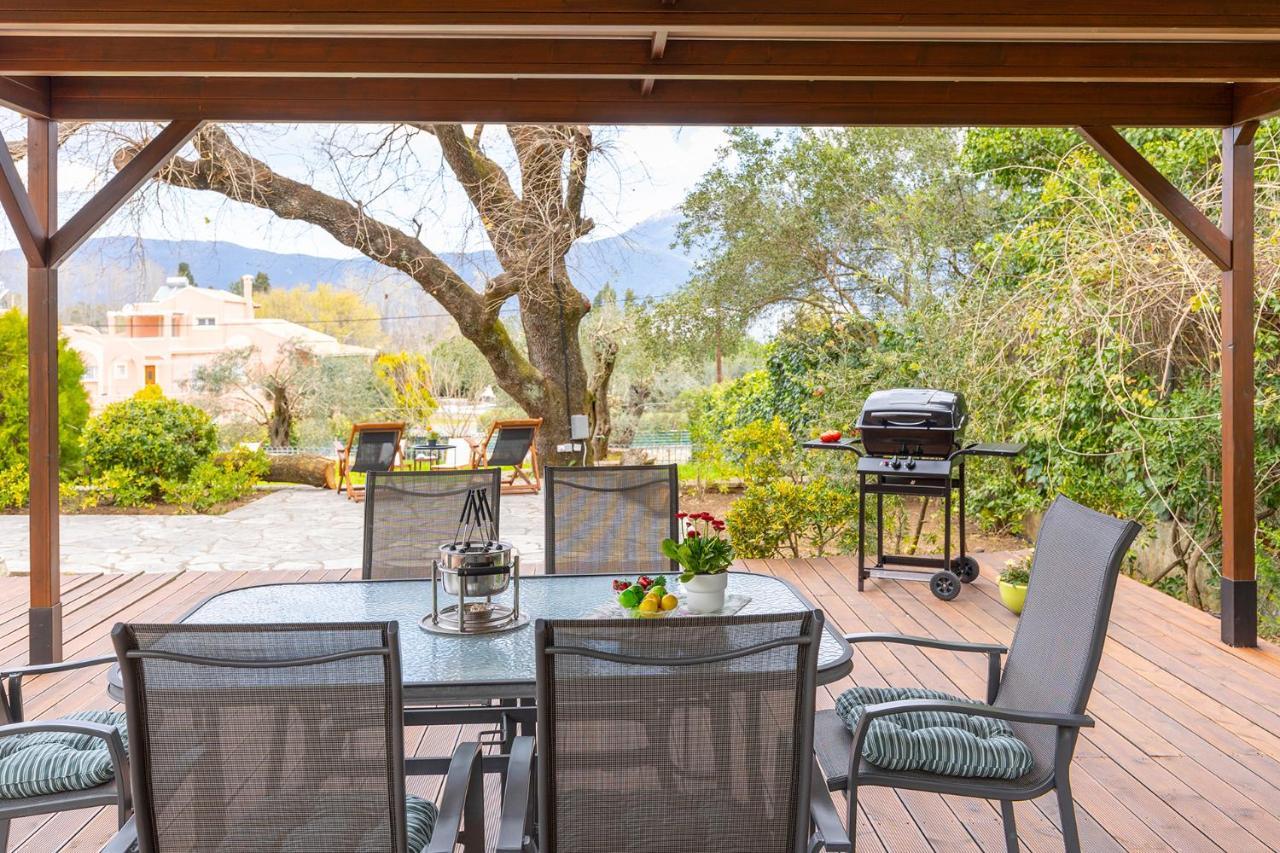 Spyrelia Villa With Private Pool & Outdoor Hot Tub Дасия Екстериор снимка