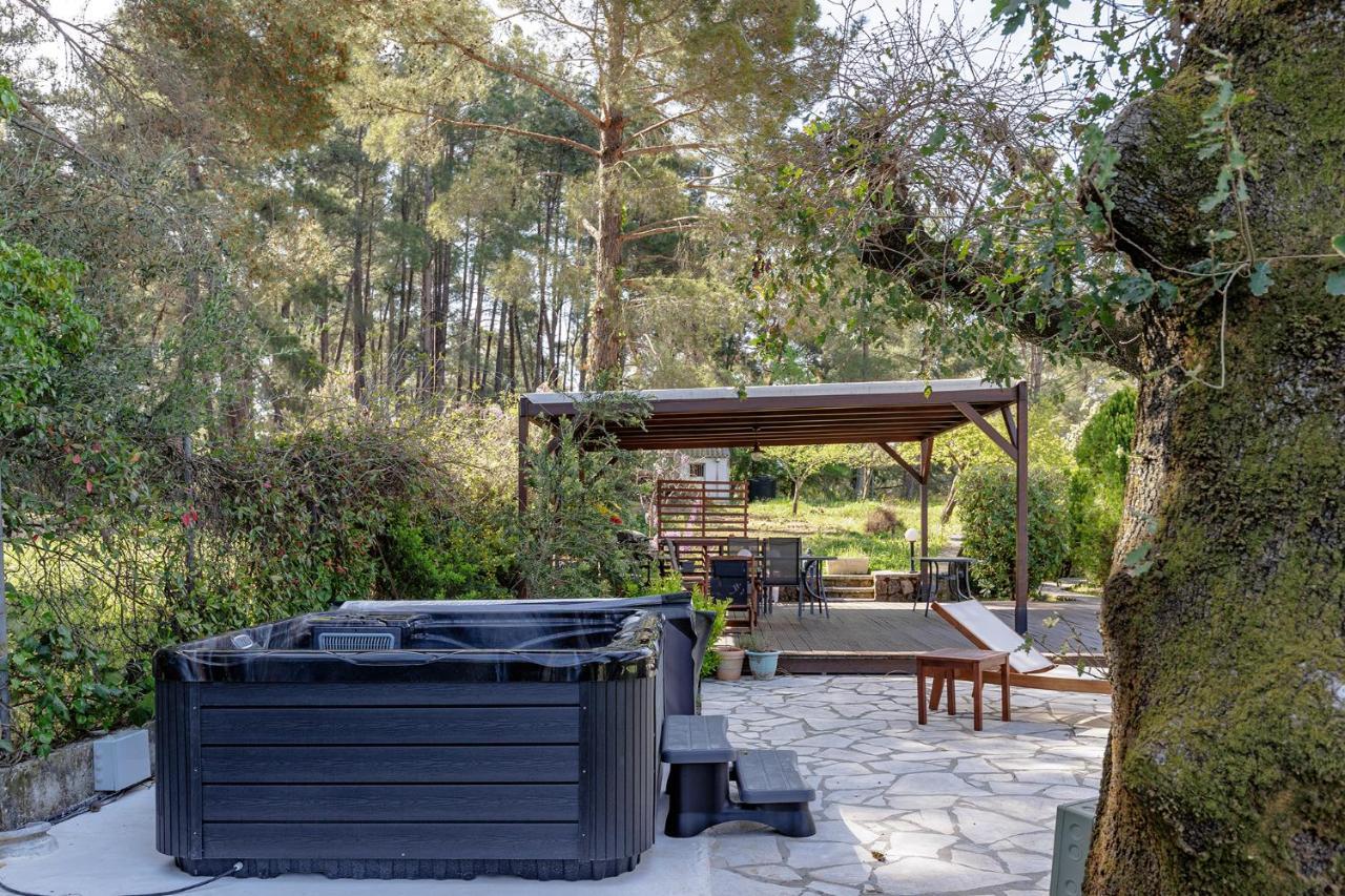 Spyrelia Villa With Private Pool & Outdoor Hot Tub Дасия Екстериор снимка